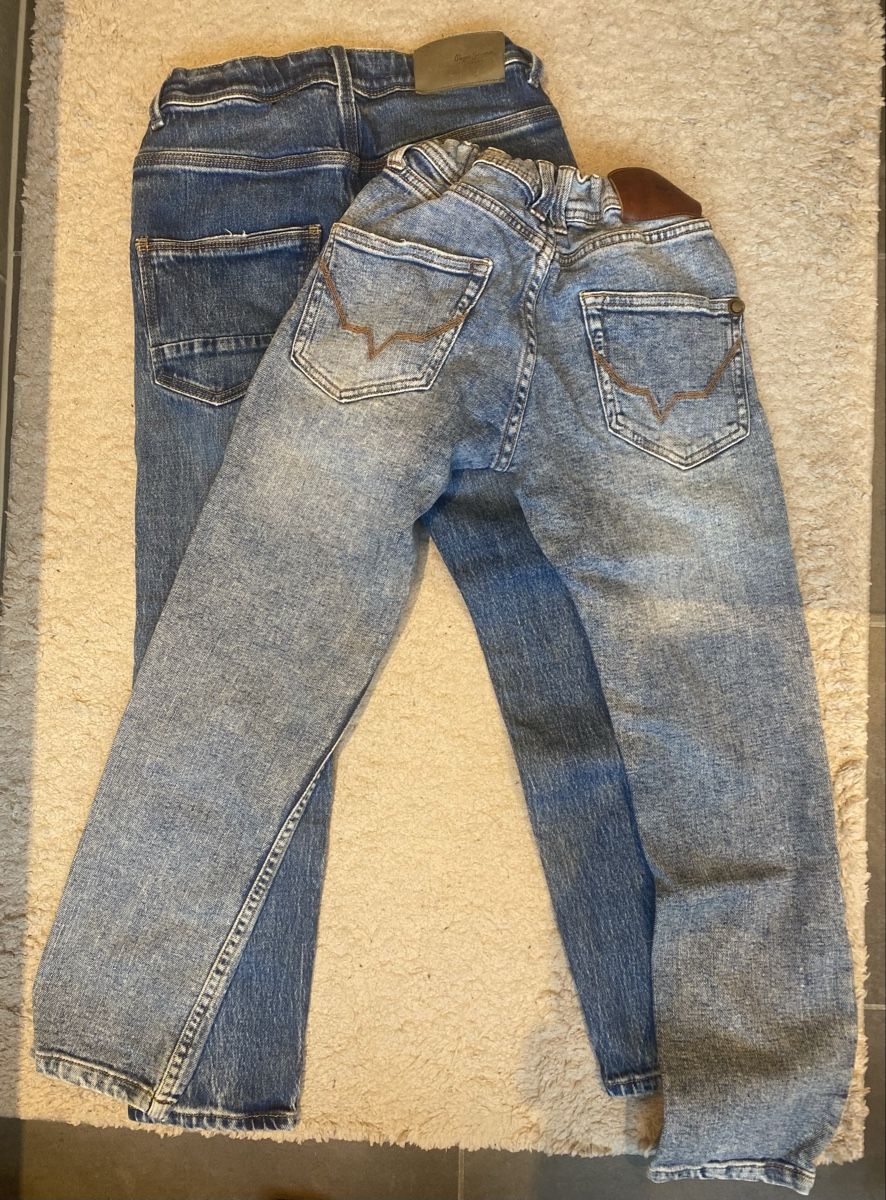Pepe Jeans Pantaloni: Lot de 2 jeans PEPE 9-10 ans – Nuovo (secondo la descrizione) da Le Noirmont venduto da Chreeba