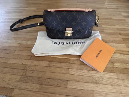 Louis Vuitton Metis East West