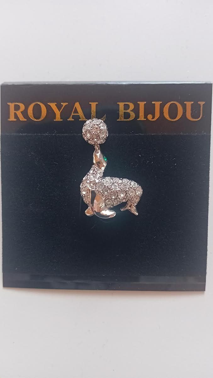 Spille & Fermagli: Royal Bijou Brosche Seehund – Nuovo e nell'imballaggio originale da Salez venduto da Robe12