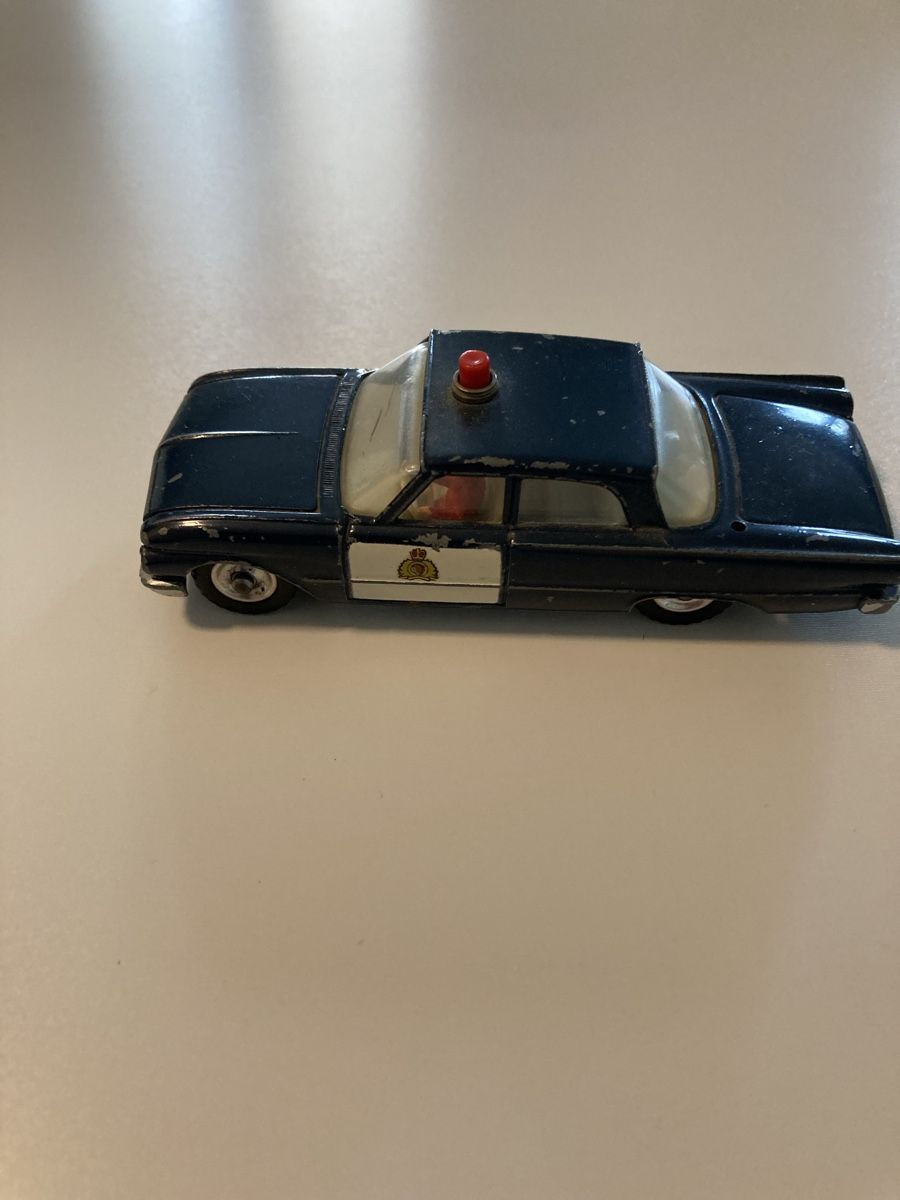 Dinky Toys Modellini d'auto: Voiture – Usato da Poliez-Pittet venduto da dav_h8tl