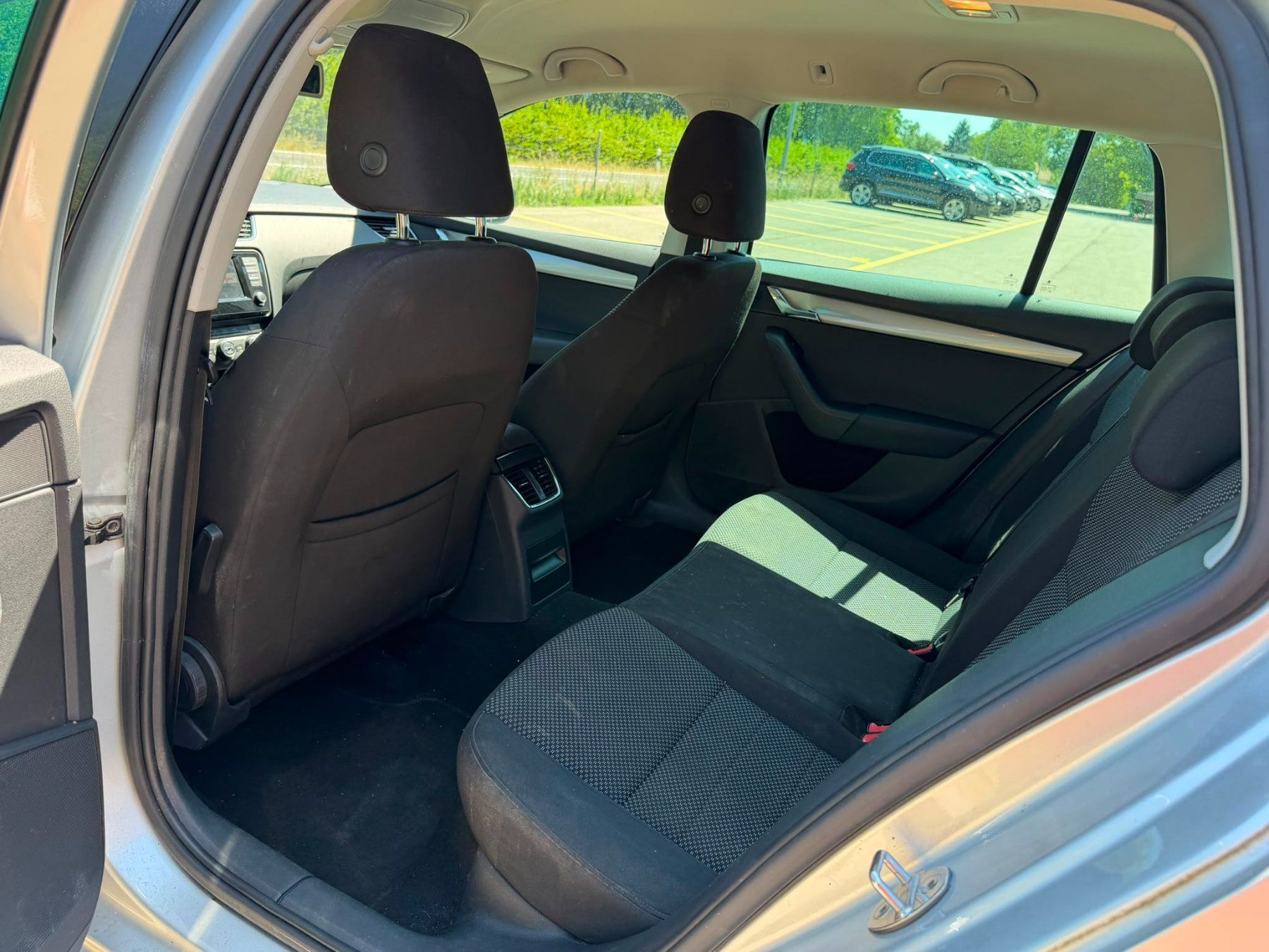 Skoda Automobili: Skoda Octavia 1.6 TDI Automatique – Usato da Crissier venduto da vim_r8qn 3