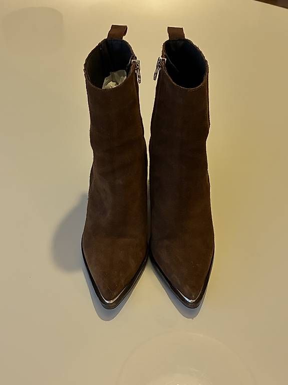Damenschuhe: Bottines Jonak Paris daim marron  T.36  comme neuves – Gebraucht aus Lausanne von kiom28 1