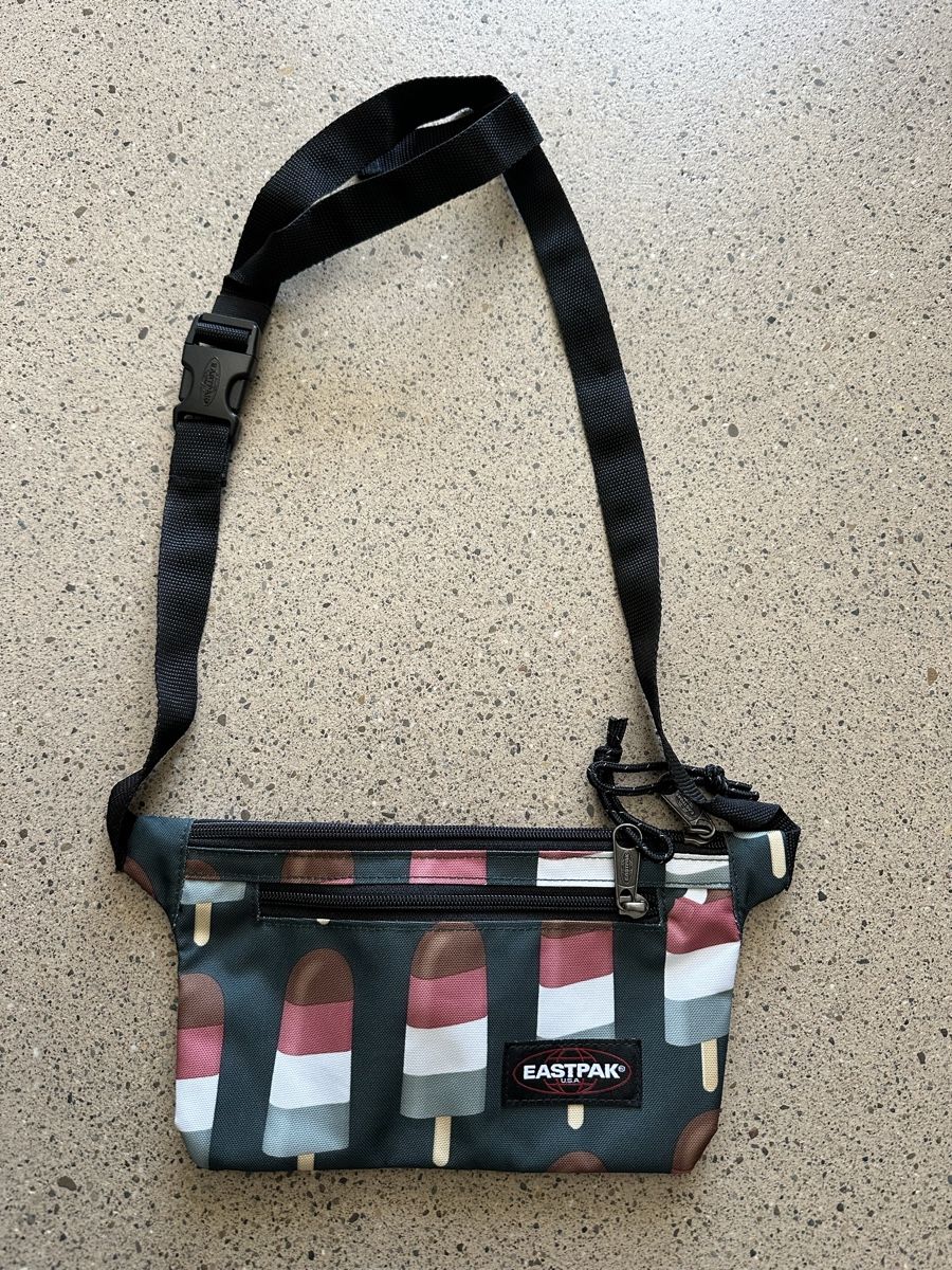 Eastpak Borse: Eastpak Tasche mit Eis am Stiel Muster Neu – Nuovo (secondo la descrizione) da Zürich venduto da top_fj7h