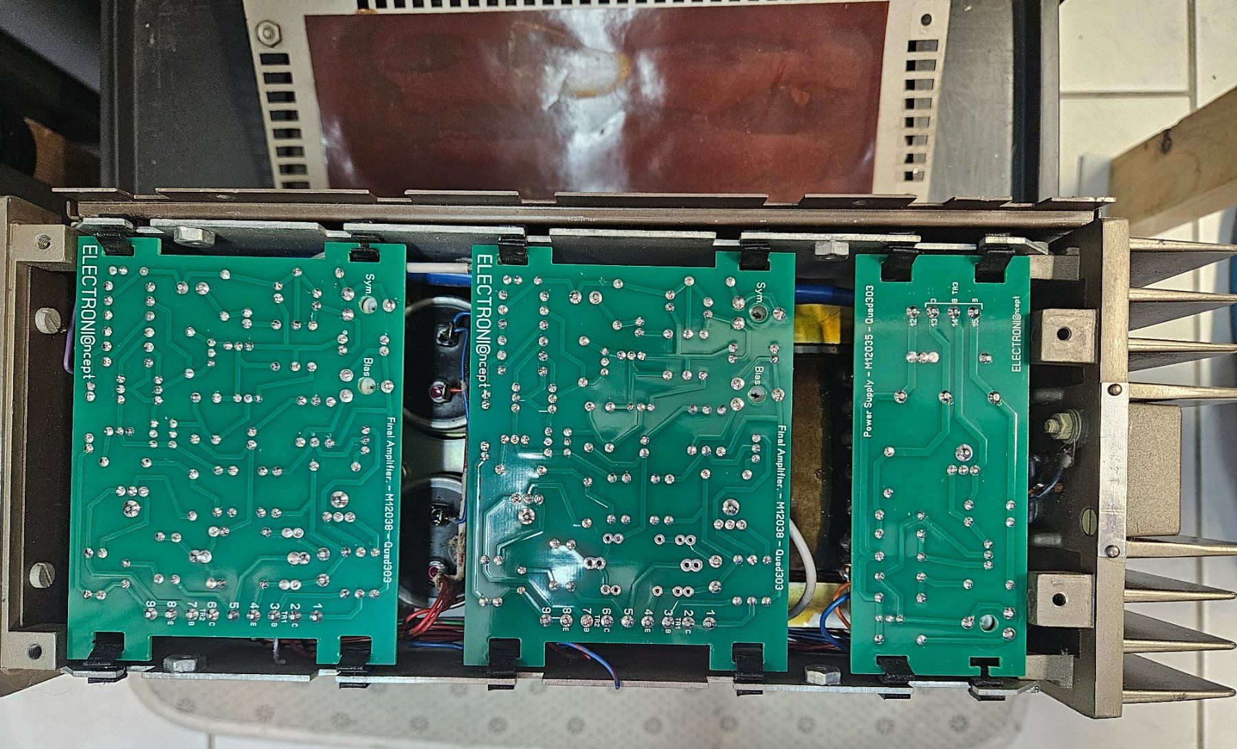 Quad Amplificatori: Final amplifier for QUAD 303 – Nuovo e nell'imballaggio originale da St-Cierges venduto da Pestol 3