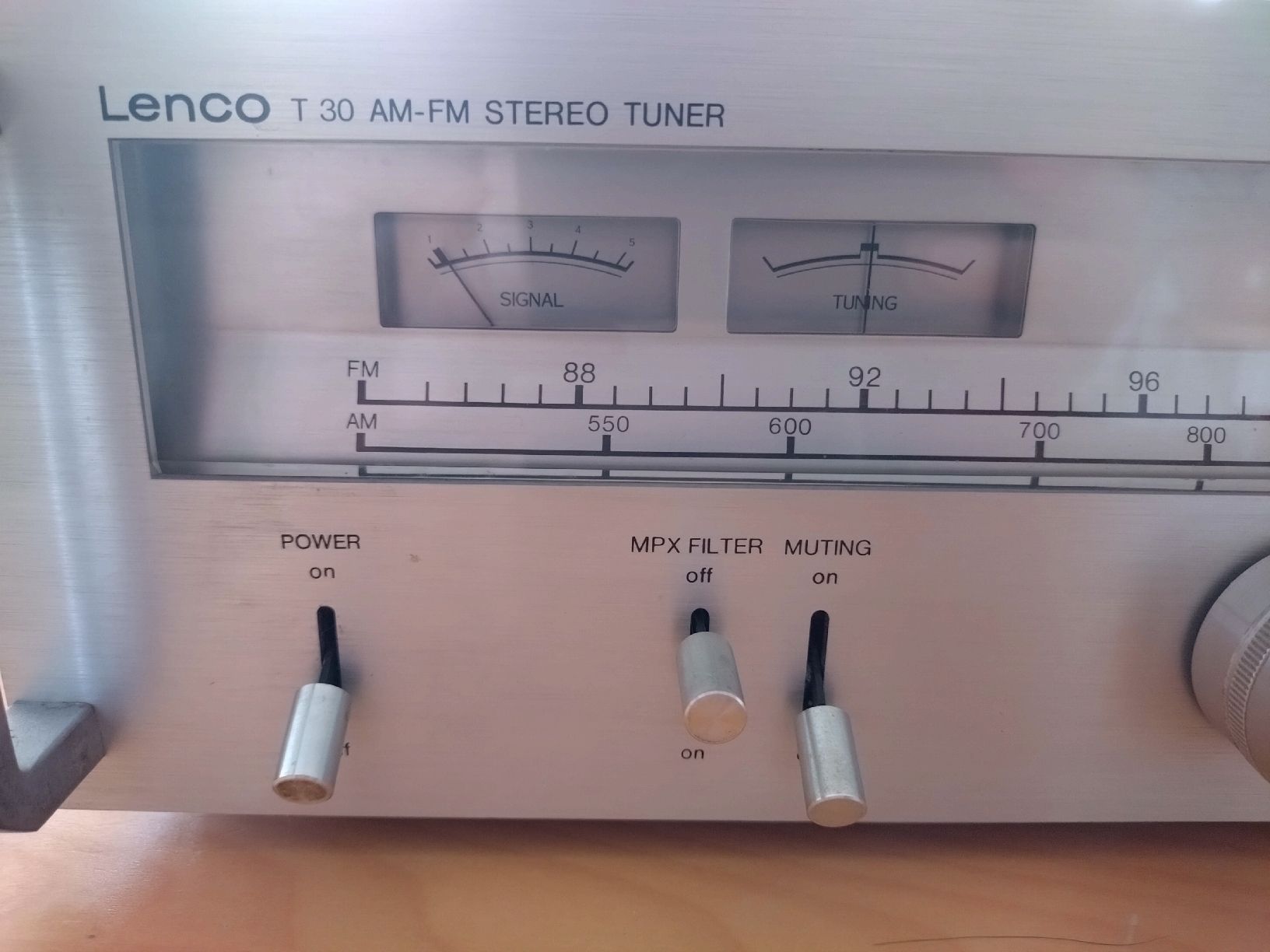 Lenco Radios: Tuner Lenco T 30 – Defekt aus Lutry von MorgiiS 1