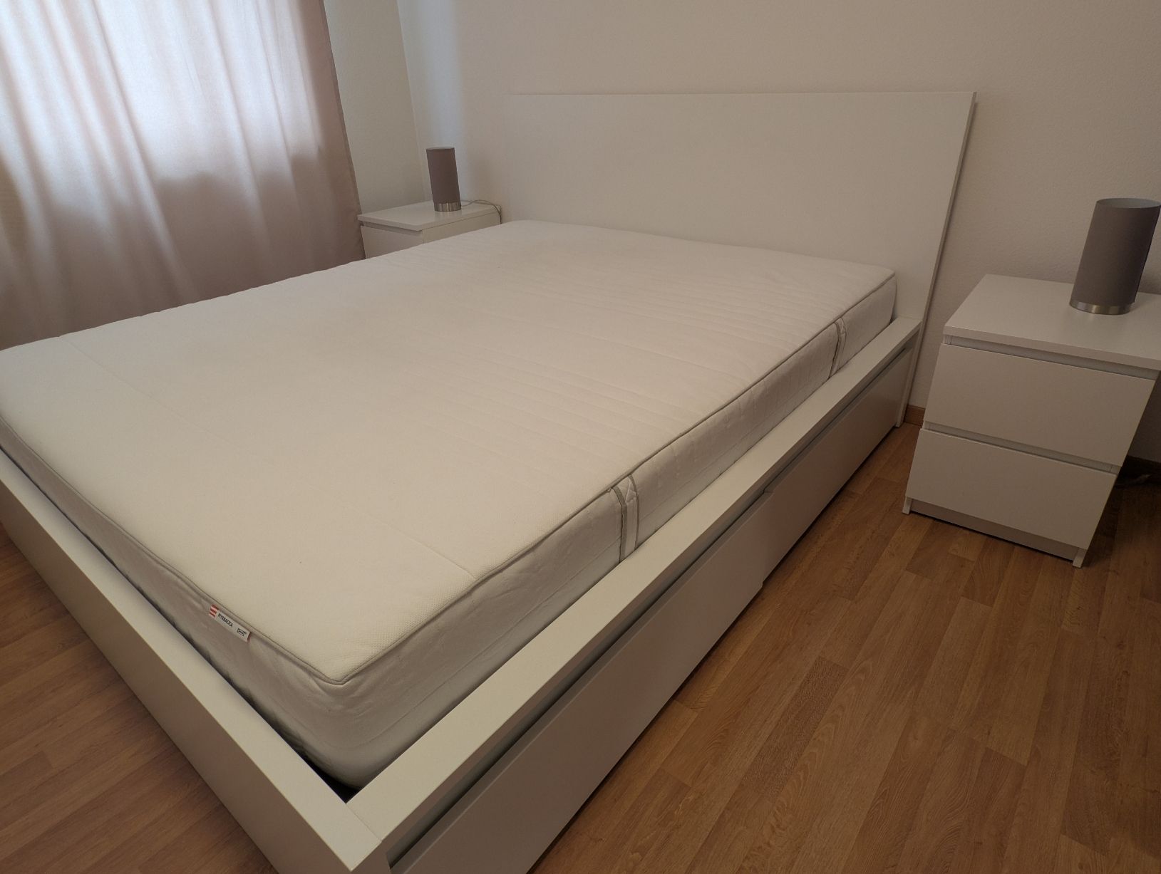 Ikea Lits: Bed Frame 160 x 200 – D'occasion à Zürich par zai_2kss 1