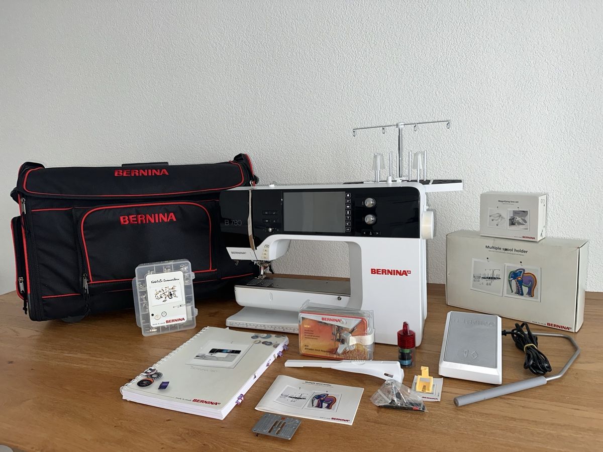 Bernina Cerchi da ricamo: Bernina B 780 inkl. Stickmodul - Top Zustand – Usato da Schaffhausen venduto da pinca19 6
