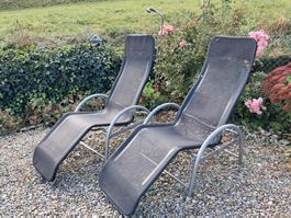 Zwei Gartenliegen, sehr stabil, kippbar, Metall/Kunststoff