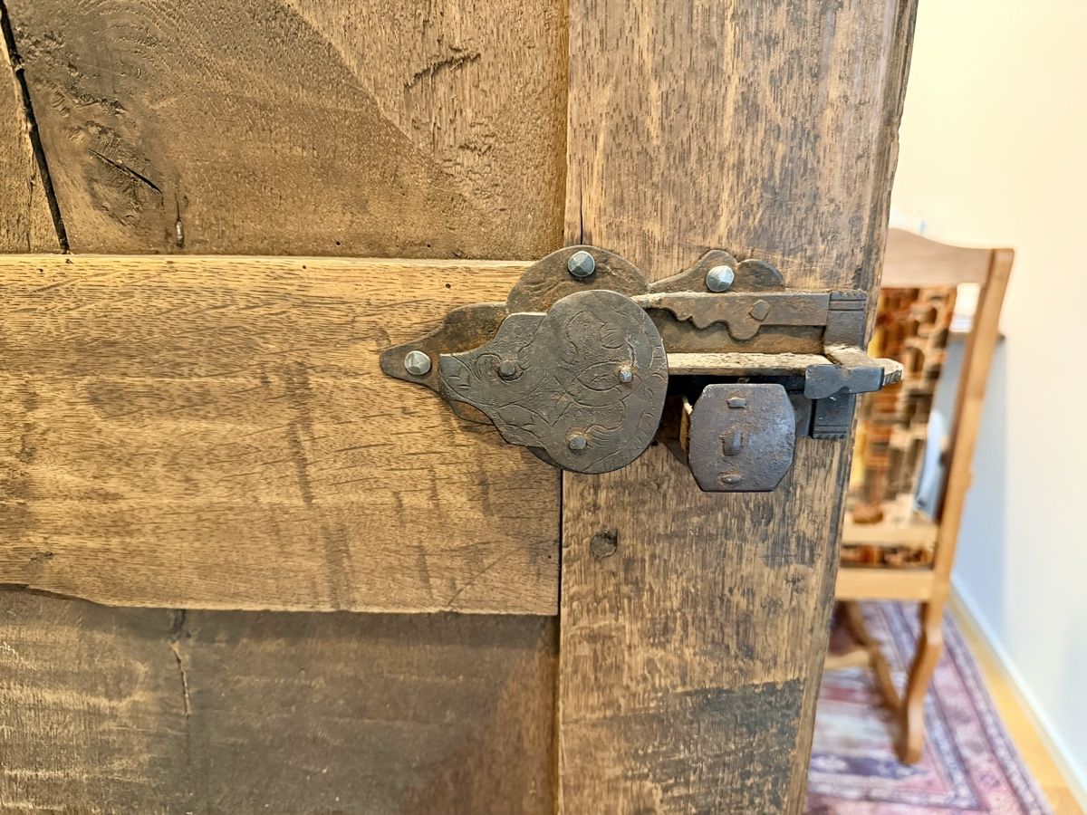 Armoires: Antiker Bauernschrank Eiche – D'occasion à Basel par Lithoklast 4