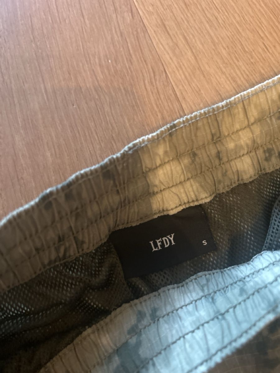 Live Fast Die Young Pantaloni: LFDY Shorts Gr. S – Nuovo (secondo la descrizione) da Kriens venduto da lor_2x76 1