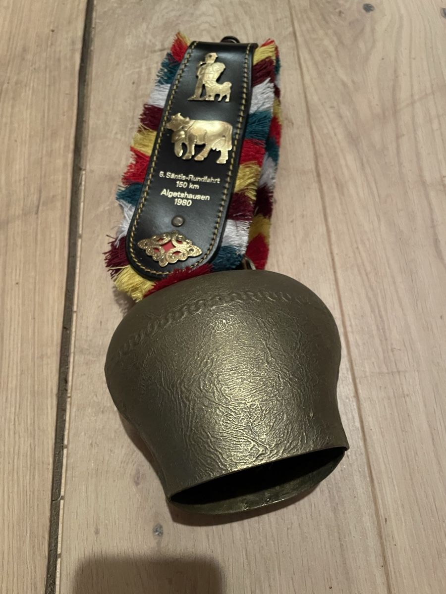Campanacci mucche: Sonnaille de vache alpine décorée, faite main, occasion, été – Usato da Uitikon Waldegg venduto da sch_68vz 1