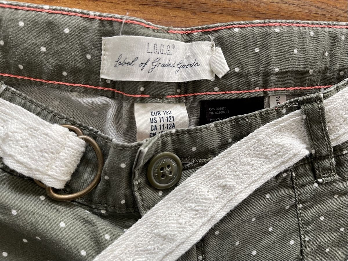 Pantaloni: schöne Shorts Gr. 12 J. – Usato da Buchrain venduto da Sunny026 2