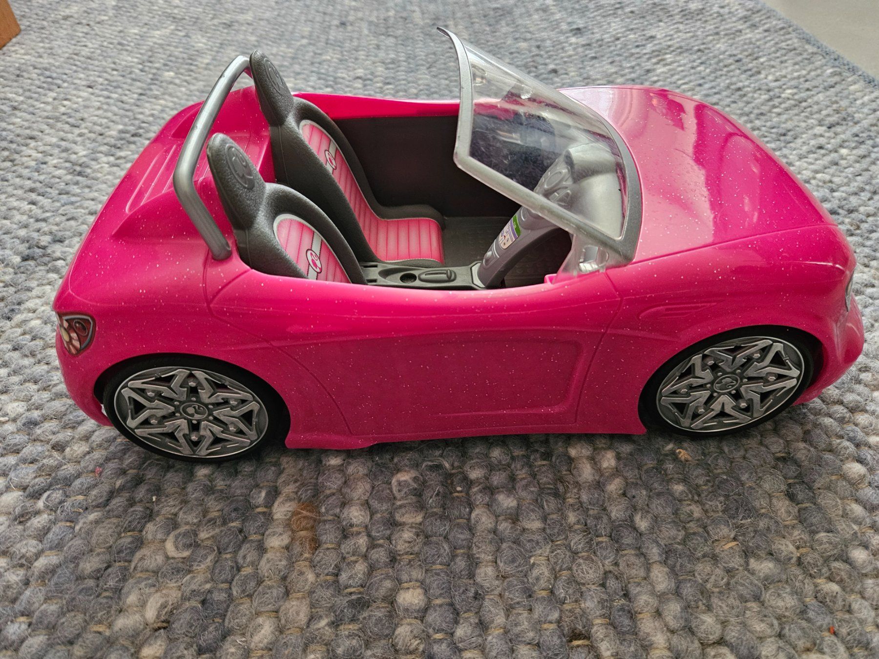 Giocattoli: Barbie Cabrio in Pink – Usato da Lachen SZ venduto da inf_stv6