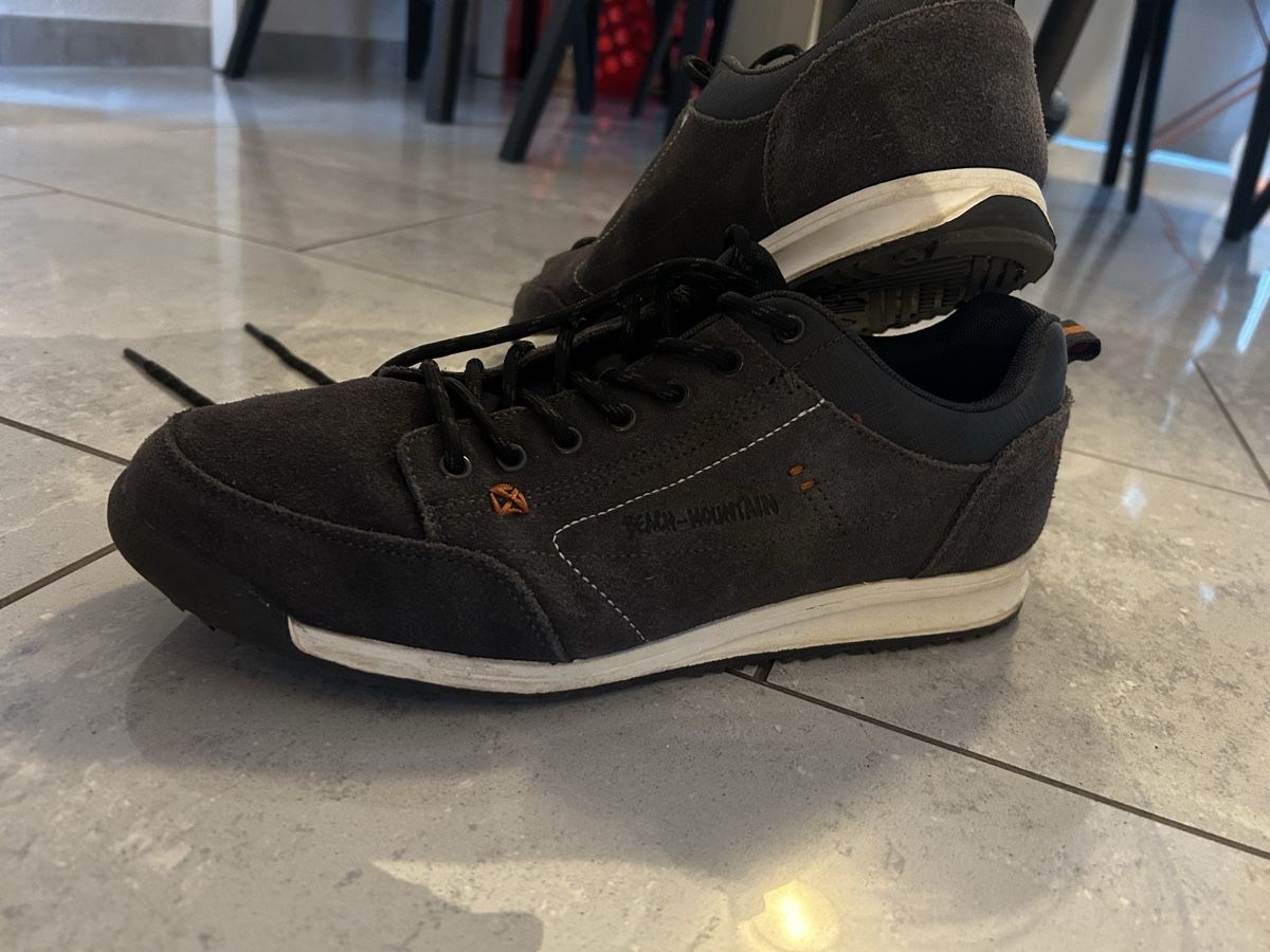 Scarpe da uomo: Beach Mountain Schuhe Wildleder Stil Grösse 44 – Nuovo (secondo la descrizione) da St Gallen venduto da Dayph 2