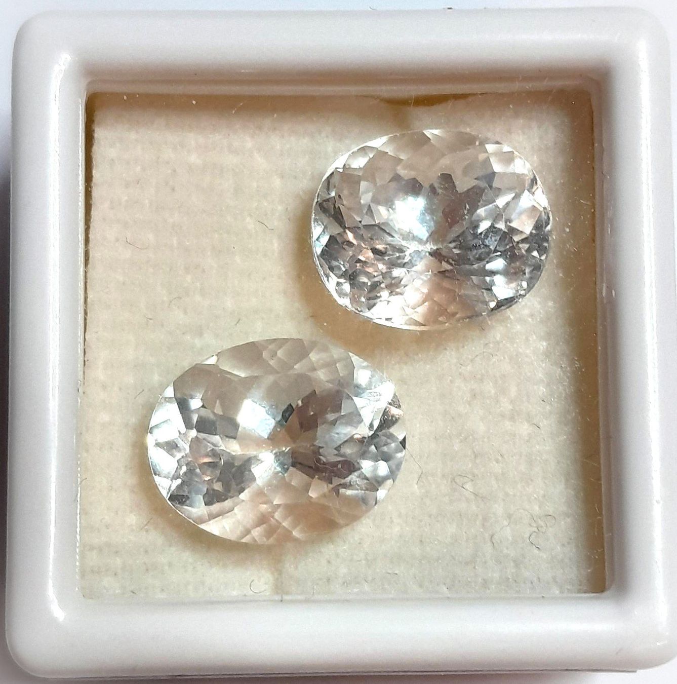 Pietre preziose: 2x Morganites 6.78 ct - Valeur 380.- Fr – Nuovo (secondo la descrizione) da Grimisuat venduto da Valgem
