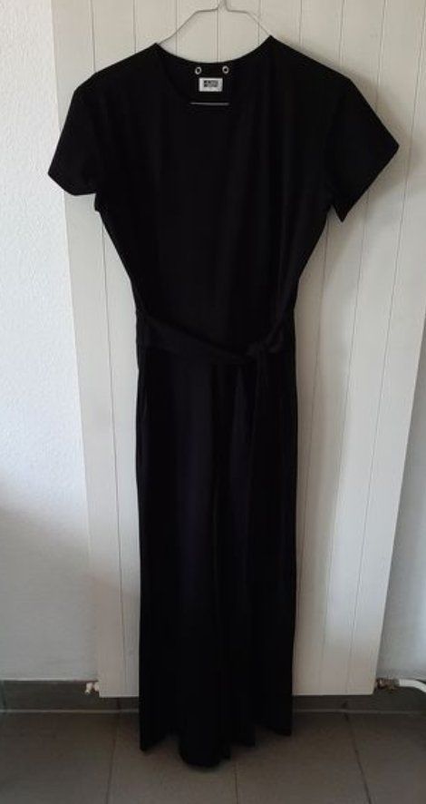 Tute: WEEKDAY Jumpsuit schwarz – Nuovo (secondo la descrizione) da Basel venduto da acrettenand