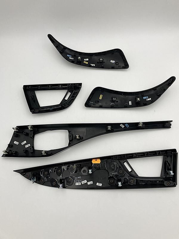 BMW Tutti pezzi di ricambio auto: BMW | Dekorleiste | Hexagon | Aluminium – Usato da Wittenbach venduto da Restwert_St-Gallen 1