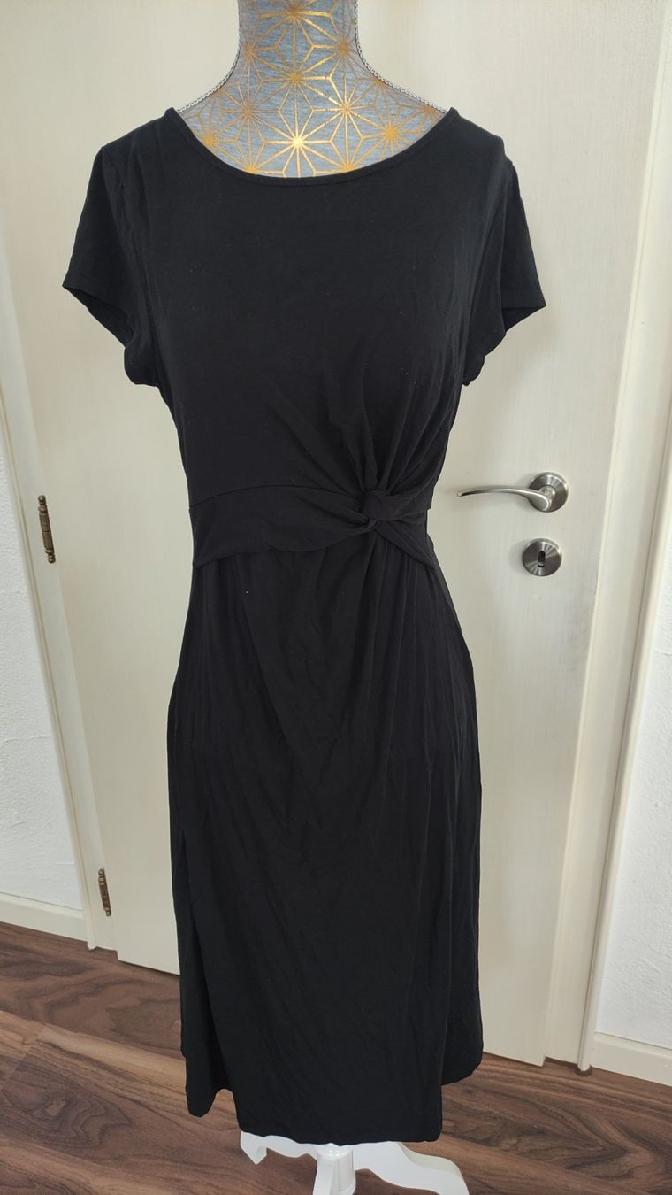 Robes: Umstandskleid Grösse S schwarz lang – D'occasion à Uster par fofinha-8610