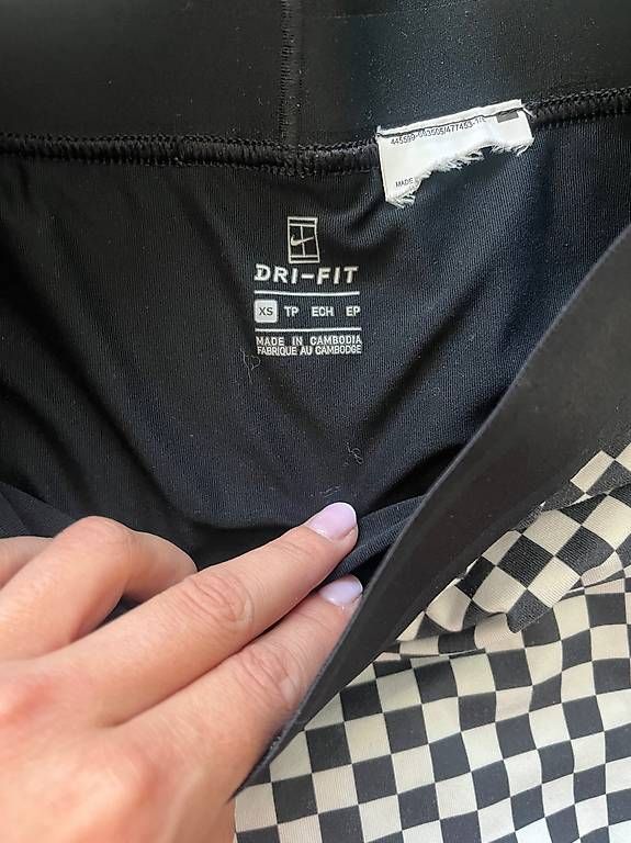 Pantaloni: Tennishose & -rock – Usato da Dübendorf venduto da jjs_t925 3