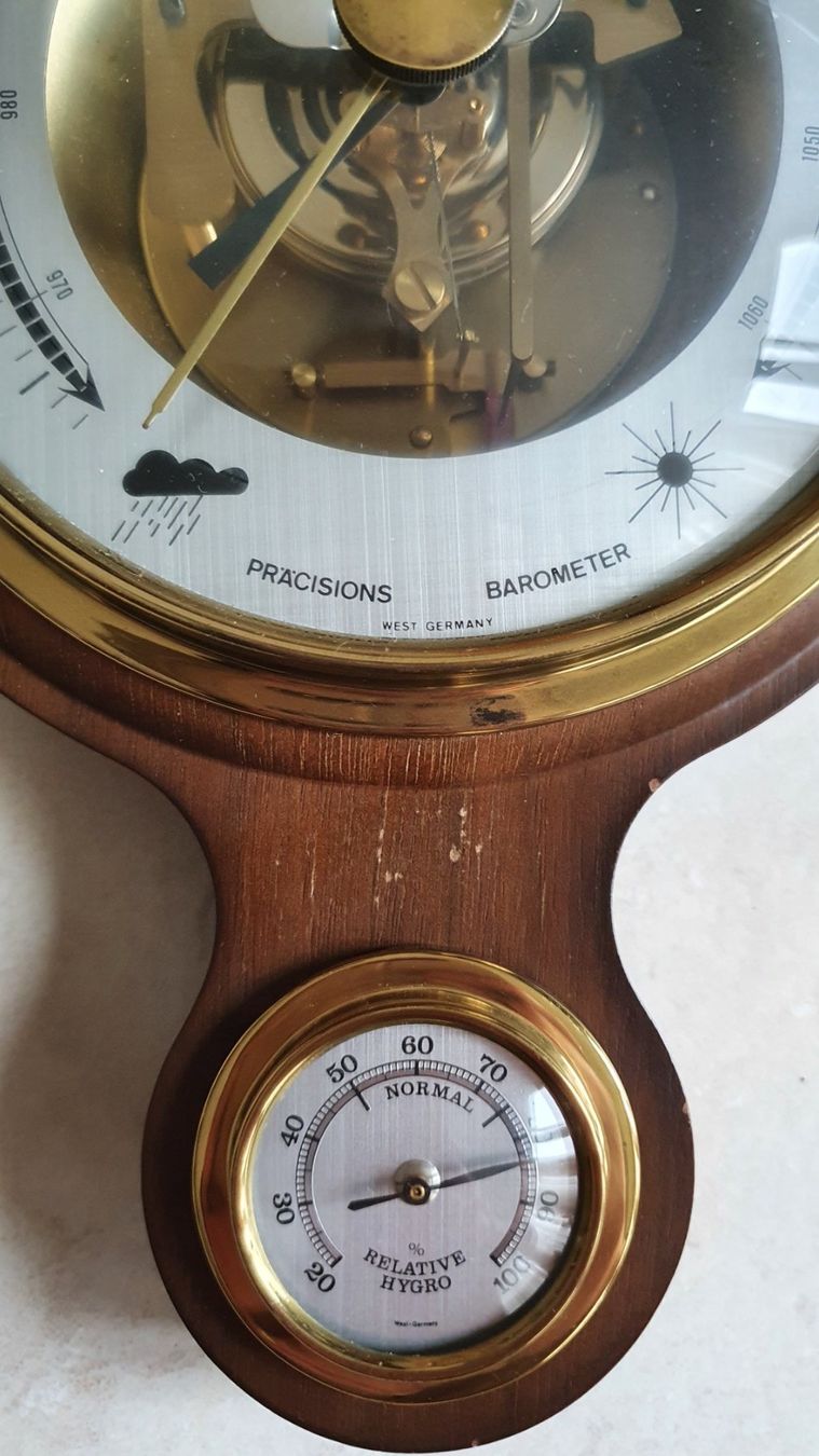 Autres appareils anciens: Barometer mit Thermometer – D'occasion à Winterthur par Ywan1 1