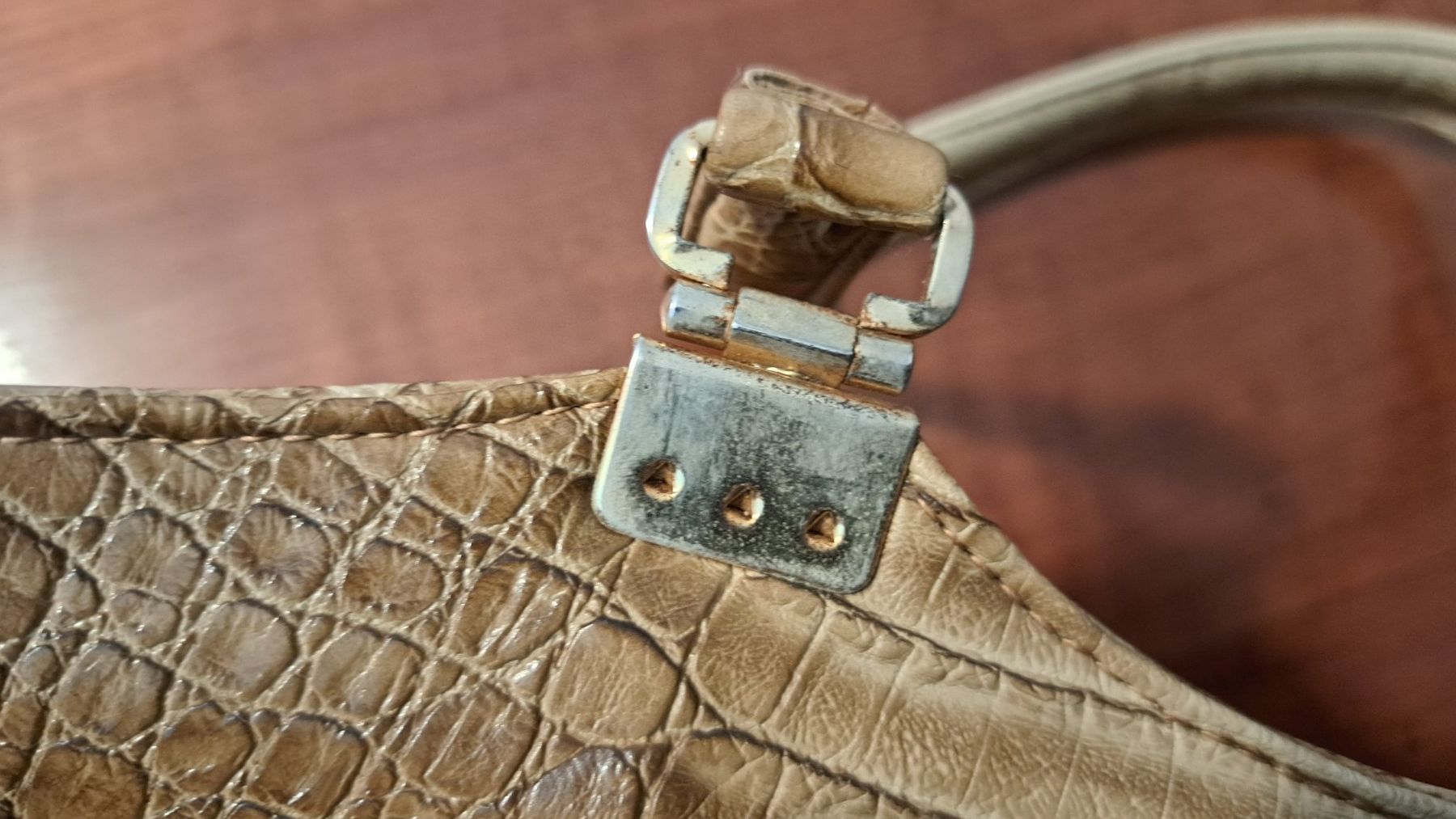 Sacs femmes: Handtasche, ev. aus Schlange – D'occasion à Langenthal par T.L. 4