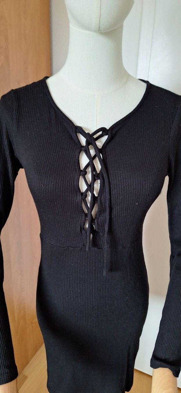 Vestiti: Forever21, robe pull noire – Nuovo (secondo la descrizione) da Lussery-Villars venduto da pousinete02 1