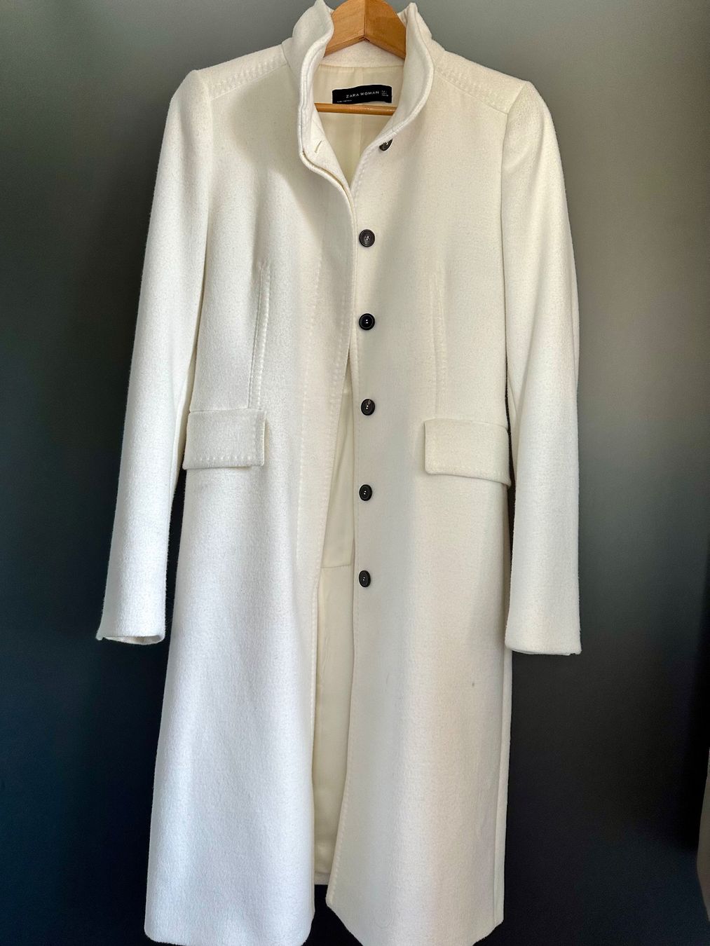 Zara Cappotti: White long woolen coat by Zara – Nuovo (secondo la descrizione) da Oberwil b. Zug venduto da Morganvob