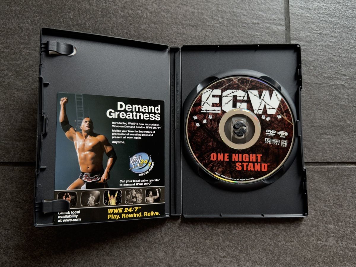 Tutti i DVDs: ECW One Night Stand DVD – Usato da Zürich venduto da cENS0R 2
