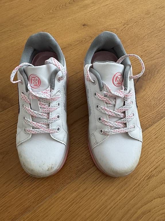 Pattini in linea & Pattini a rotelle: Schuhe mit Rollen – Usato da Steinach venduto da Kec 1