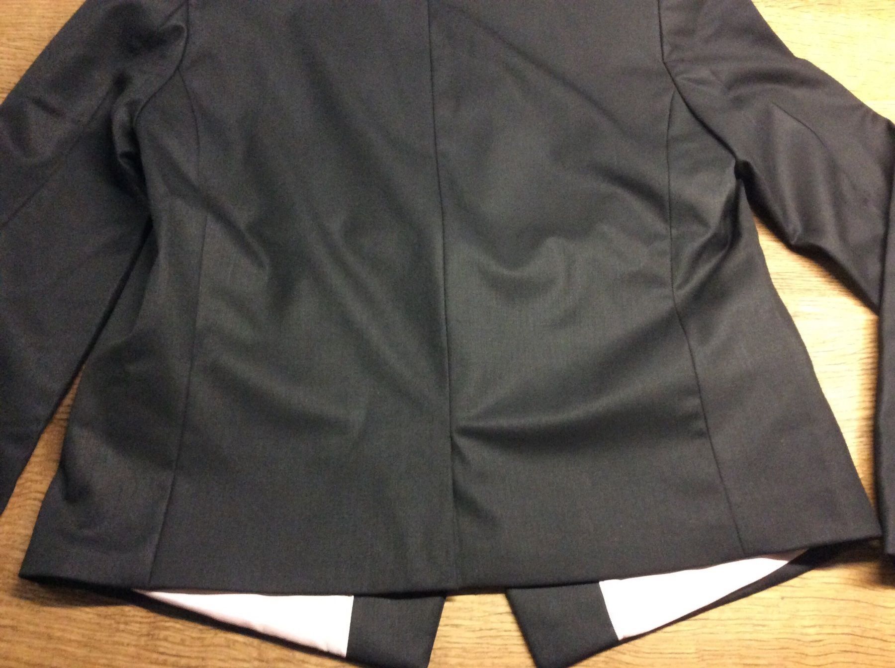 H&M Giacche: BLAZER GR.42/L anthrazit/schwarz edel H&M – Usato da Frauenfeld venduto da Boldi46 4