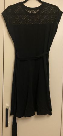 Damen Kleid schwarz ONLY Grösse XS Spitze guter Zustand