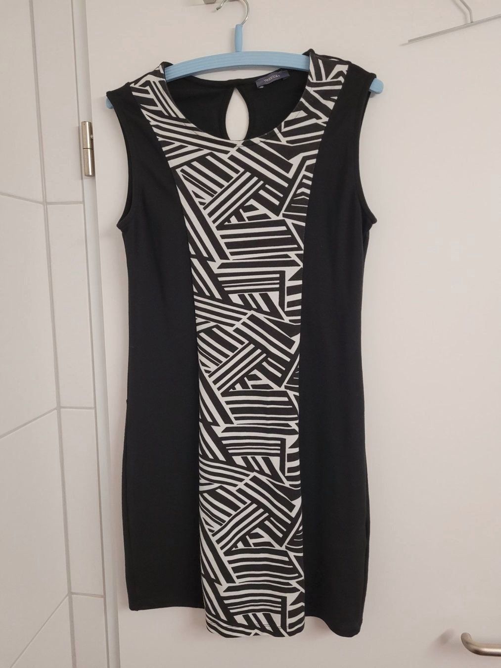 C&A Kleider: Schwarzes Bodycon Dress, C&A, Grösse S – Gebraucht aus Birmensdorf ZH von Nebuliane 2