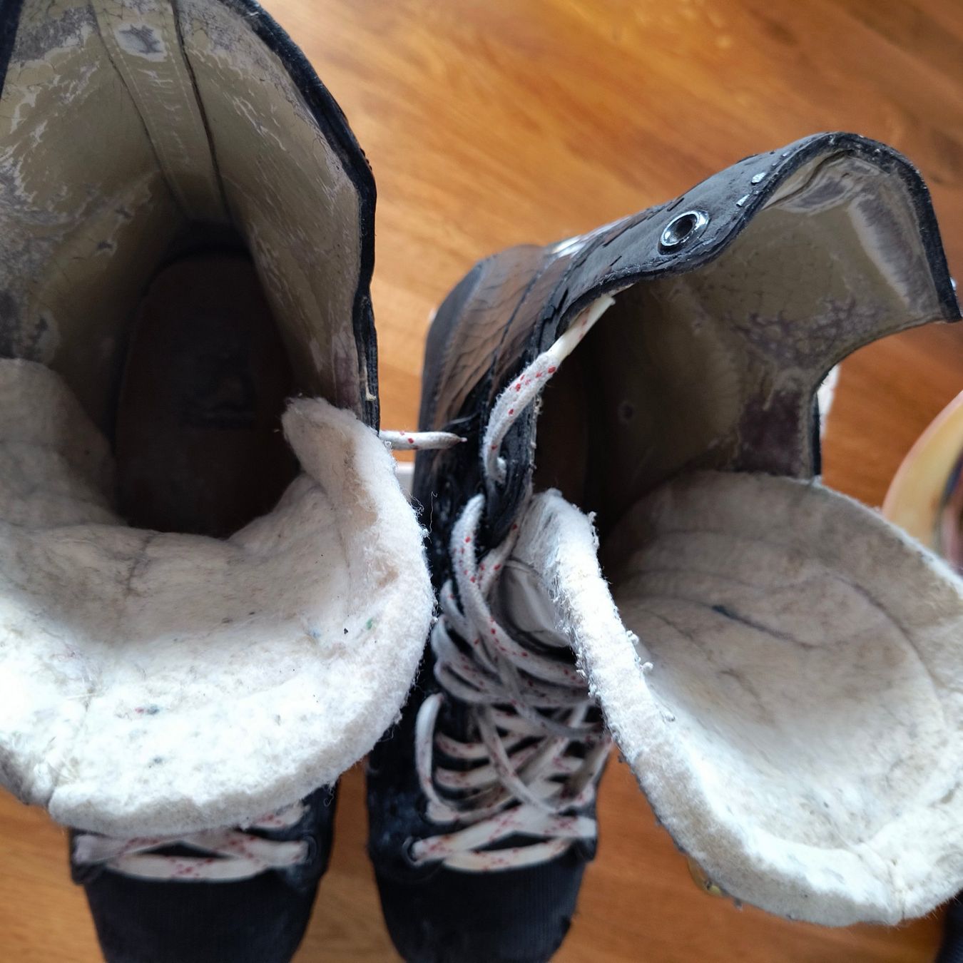 Ccm Pattini da ghiaccio: Schlittschuhe Gr.40/41 CCM – Usato da Obergösgen venduto da bea_cvf5 4