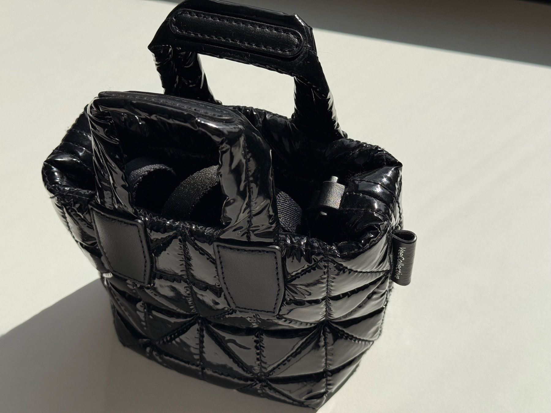 Borse: vee-collective - Tote Micro Black Vinyl – Usato da Aarau venduto da teodenis 3