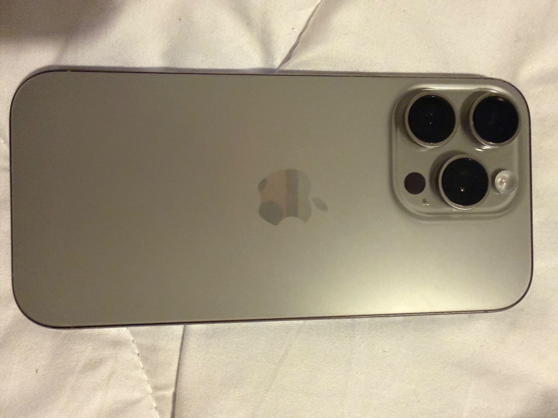 Apple Handys / Smartphones: iPhone 16 pro 128 – Gebraucht aus Strengelbach von van_hg7n