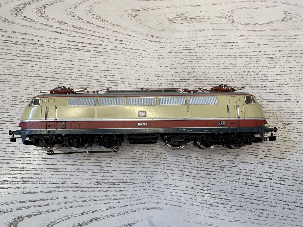 Märklin Modellini di ferrovie: Märklin 3053 DB BR 103 Prototyp mit OVP – Usato da Lupsingen venduto da New-Haven 2