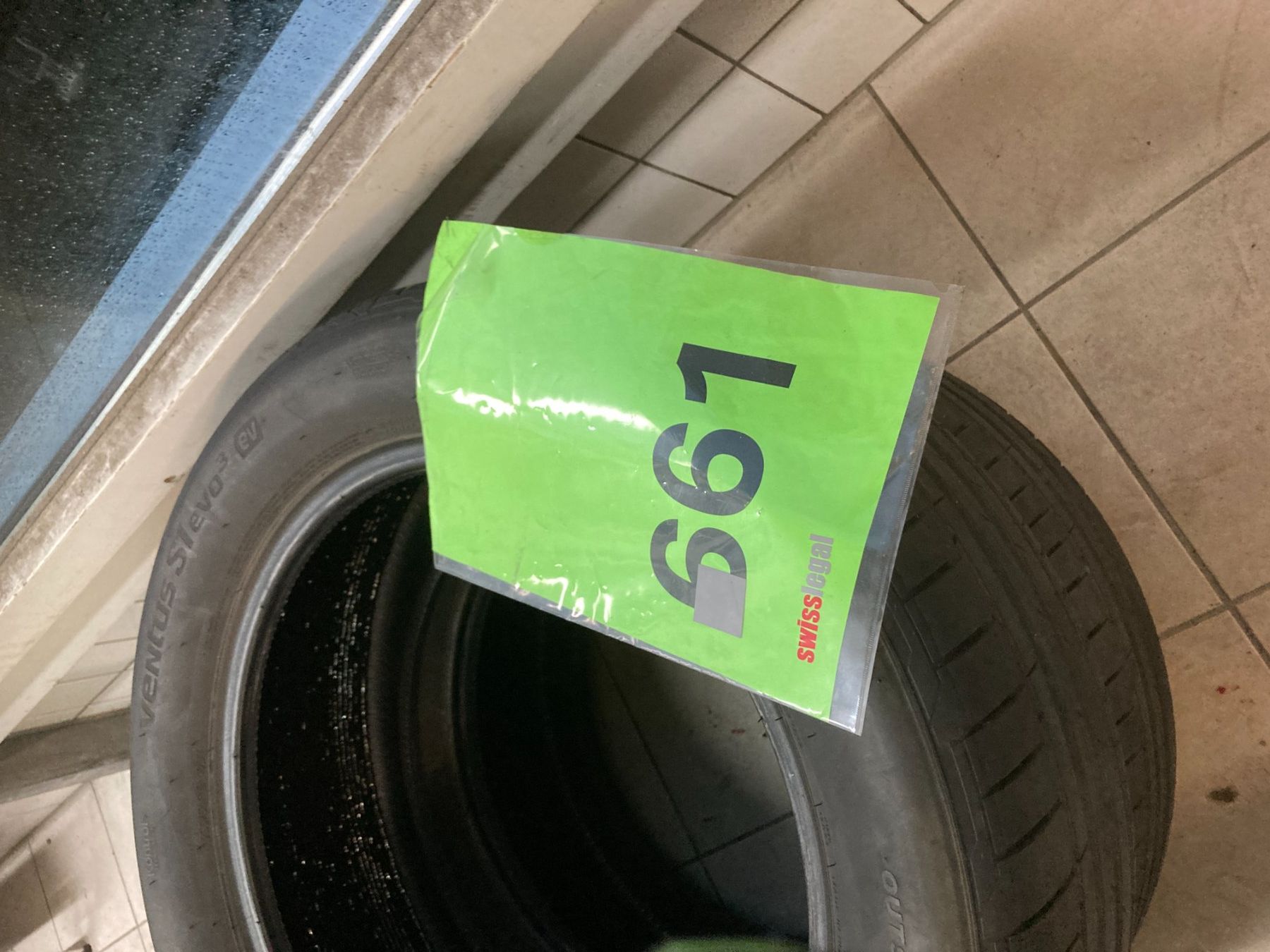 Hankook Pneumatici & Ruote complete: 255/50R19 Sommerpneu VW ID.4 – Usato da Cham venduto da WB2223 5