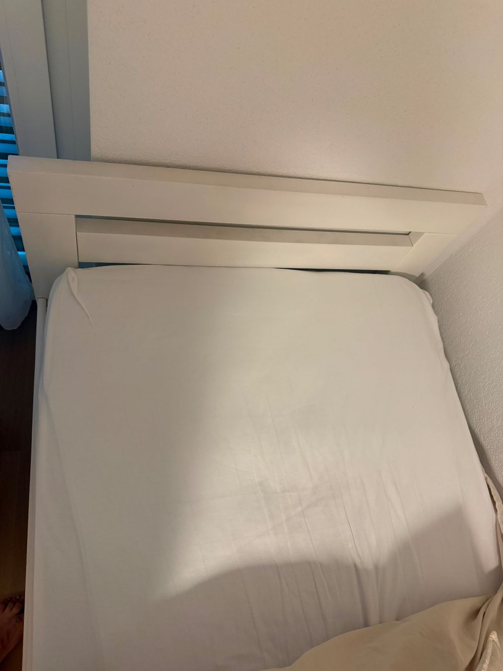 Conforama Lits: 2 lits avec matelas – D'occasion à sion par ukicbajro
