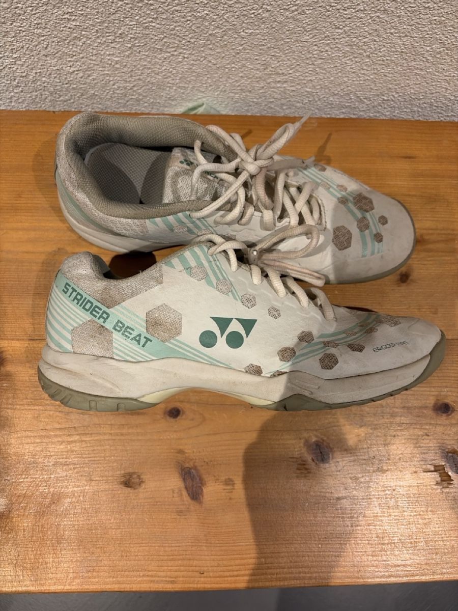 Yonex Scarpe da uomo: Yonex Hallenschuh 41 – Usato da Ebikon venduto da sorbas79 1