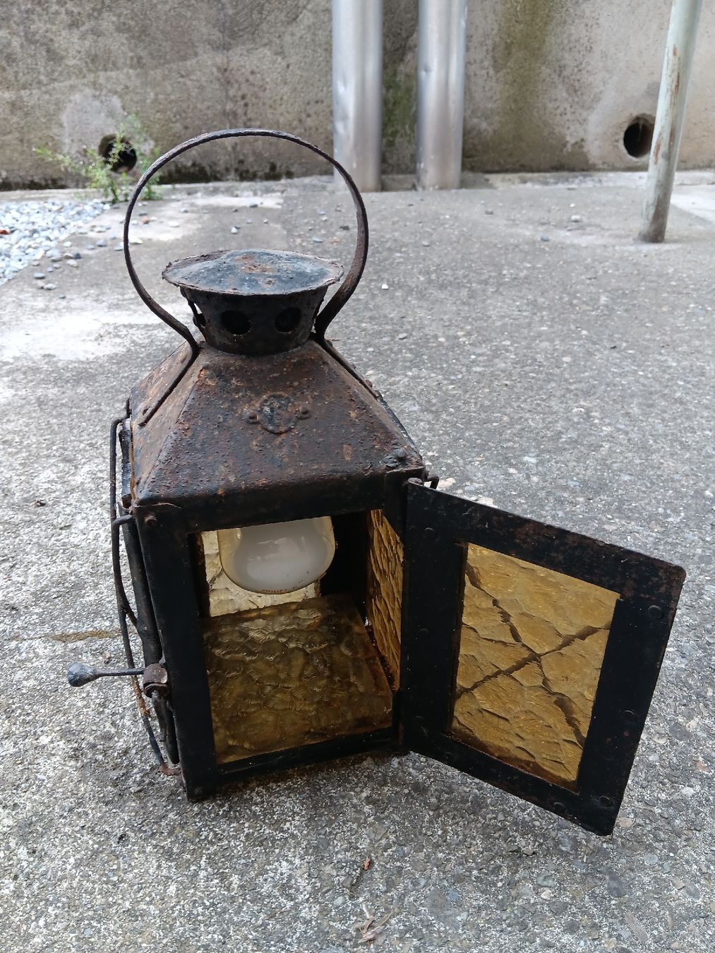 Lampade: ancienne lanterne – Usato da Lausanne venduto da Grabock 5
