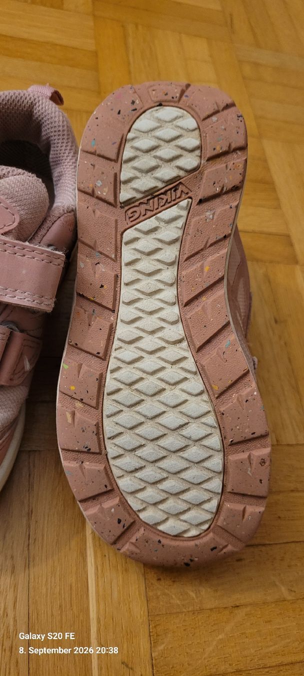 Viking Schuhe für Mädchen: Viking Goretex Sneaker Gröase 28 – Gebraucht aus Basel von regboo 2