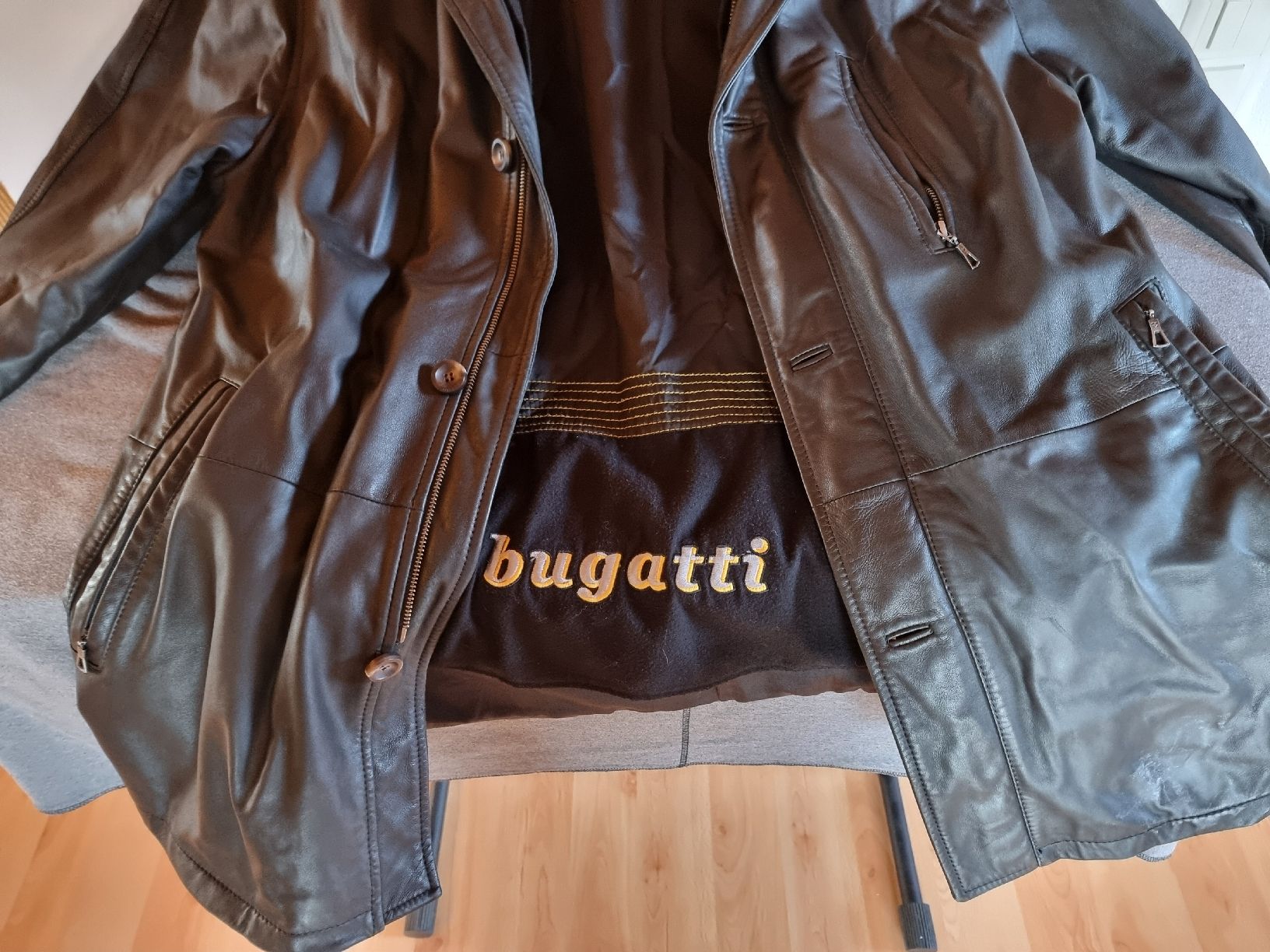 Bugatti Cappotti: Bugatti Lamm Nubuk Ledermantel Gr. XL – Usato da Untersiggenthal venduto da Mando2008