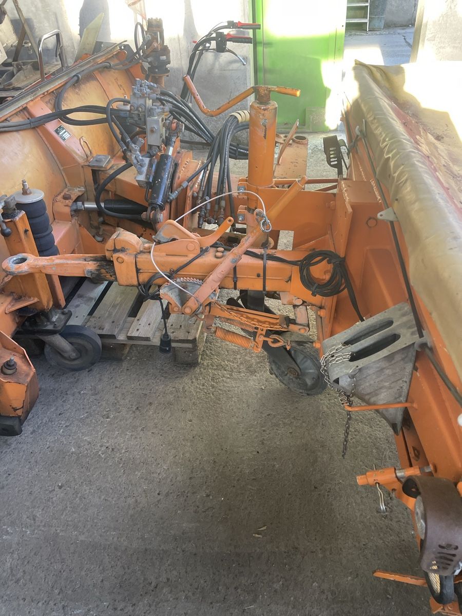 Tutte le macchine: Salzstreuer – Usato da Poschiavo venduto da kuks01 2