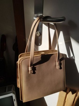 Edle Vintage Damen Glanz Lack Hand Tasche mit Portemonnaie