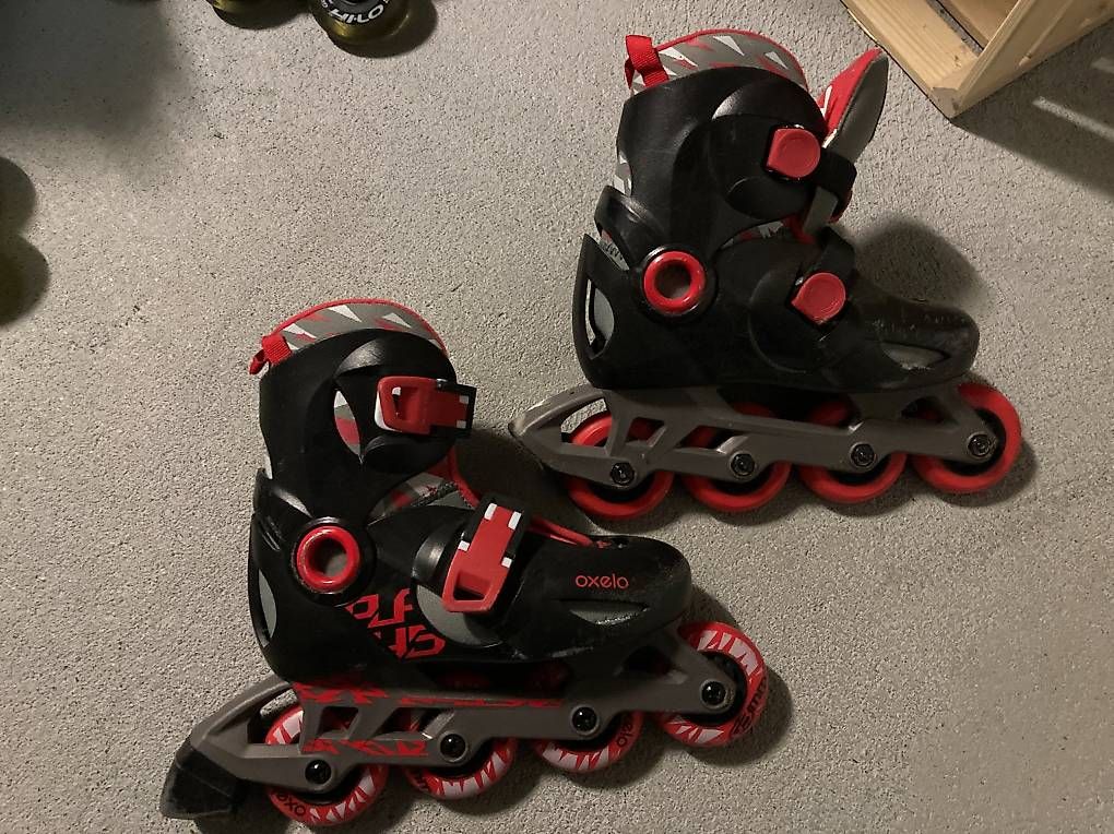 Decathlon Patins à roul. & inline: Rollerblades für Kinder – D'occasion à Burgistein par Lenky2