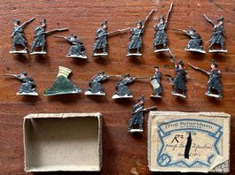 Blei- Zinnsoldaten in orig. Schachtel Bodentruppe antik