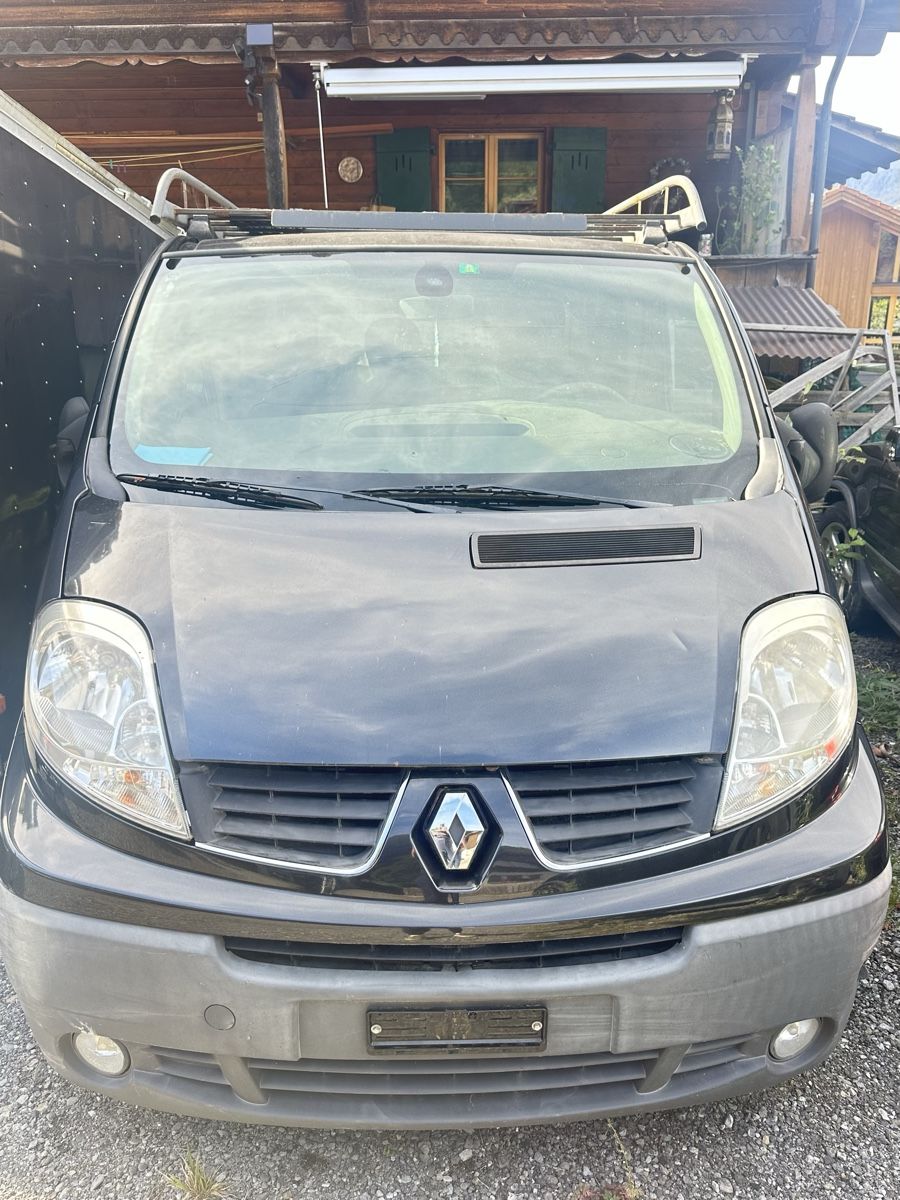 Renault Autos: Renault Trafic T27 dCi 90 – Défectueux à Interlaken par zeb_q672