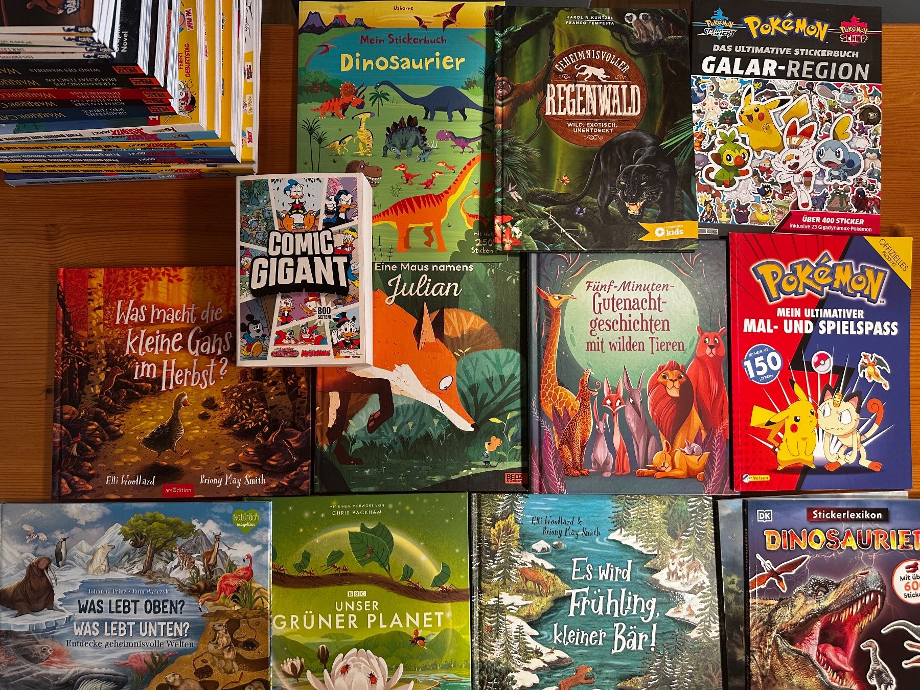 Libri: 70 Kinderbilder-, Sach- und Rätselbücher – Nuovo (secondo la descrizione) da Herisau venduto da Bluebran