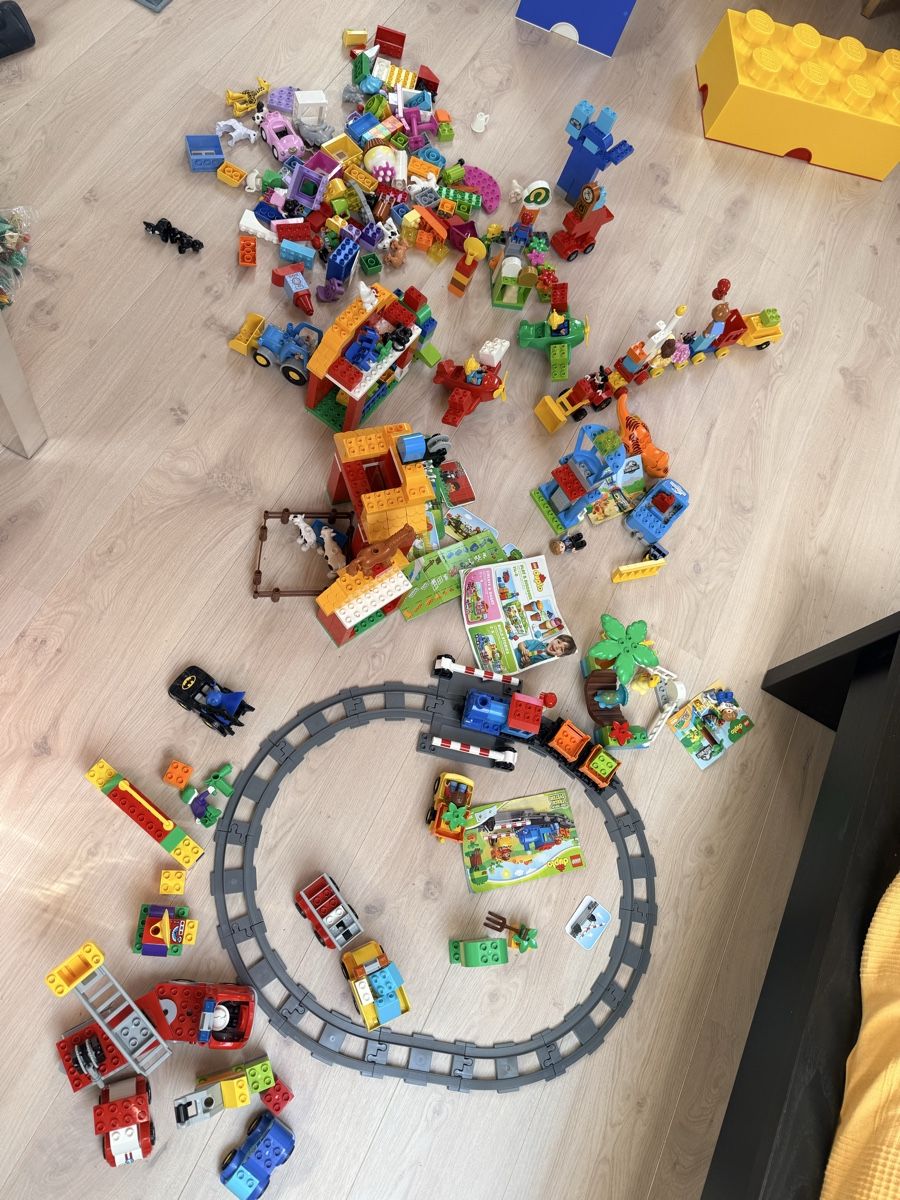 Lego Kit di costruzioni: Énorme lot Lego Duplo – Usato da Etoy venduto da naz_fd8c