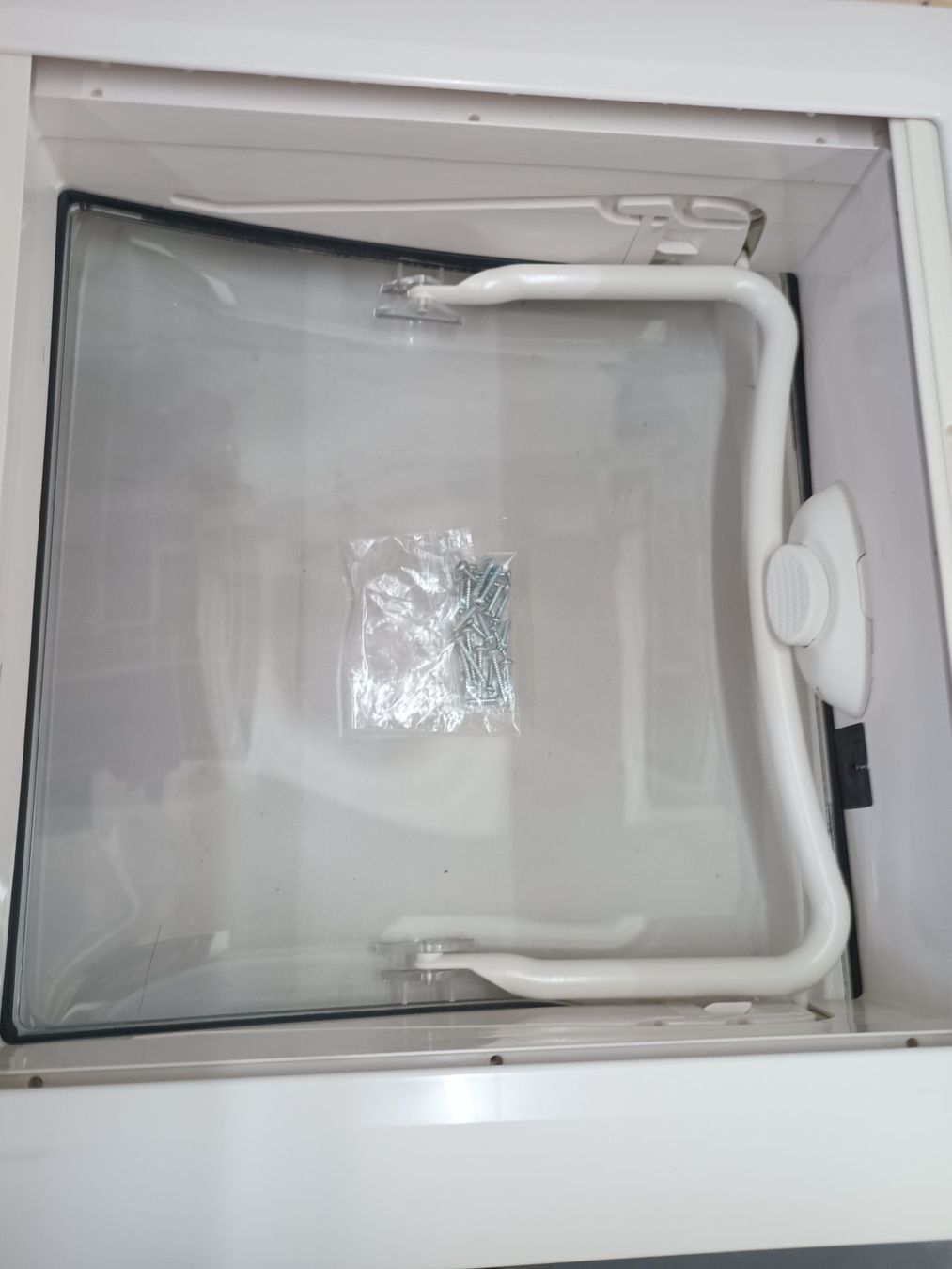 Dometic Fenster: Dometic MINI HEKI  40 x 40 – Gebraucht aus Uzwil von shooter66 5